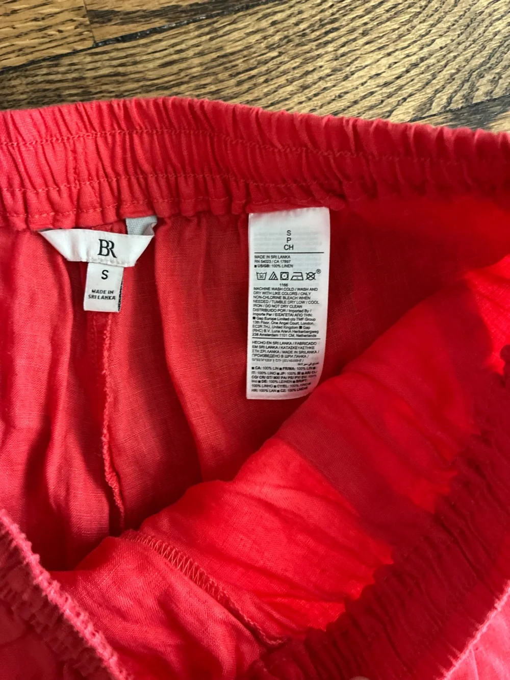 Banana Republic straight leg linen pants Small in Red